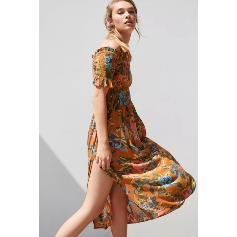 Kimchi Blue | Off-The-Shoulder Smocked Midi Dress Size Small Urban Outfitters